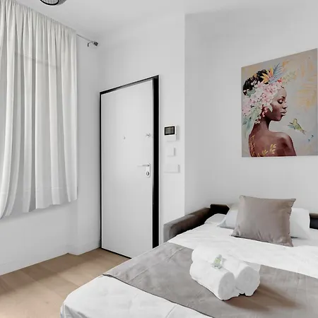 Mi Casa Via Torino Milan
